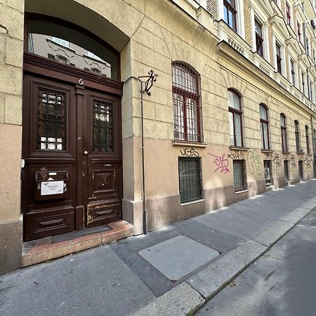 Charming Art Deco Style Apartment In The Heart Of Budapest Bagian luar foto